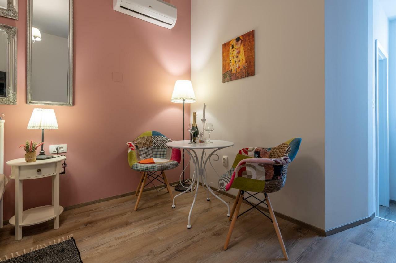 Old City Romantic Studios 3 Pula Ngoại thất bức ảnh